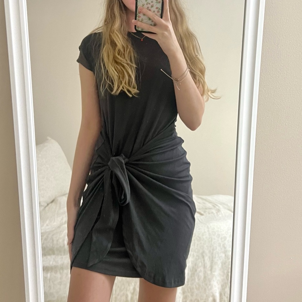 NWT Cider Grey Tie Dress